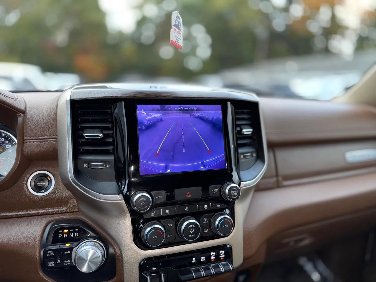 Used 2019 RAM 1500 Laramie AWD/4WD image 18