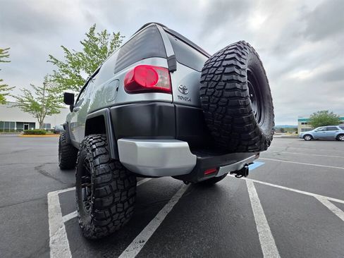 Used 2007 Toyota FJ Cruiser 4WD image 12