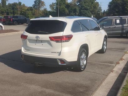Used 2017 Toyota Highlander Limited