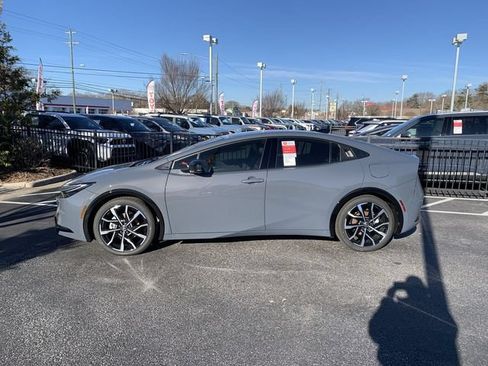 New 2026 Toyota Prius Plug-In Hybrid FWD image 5