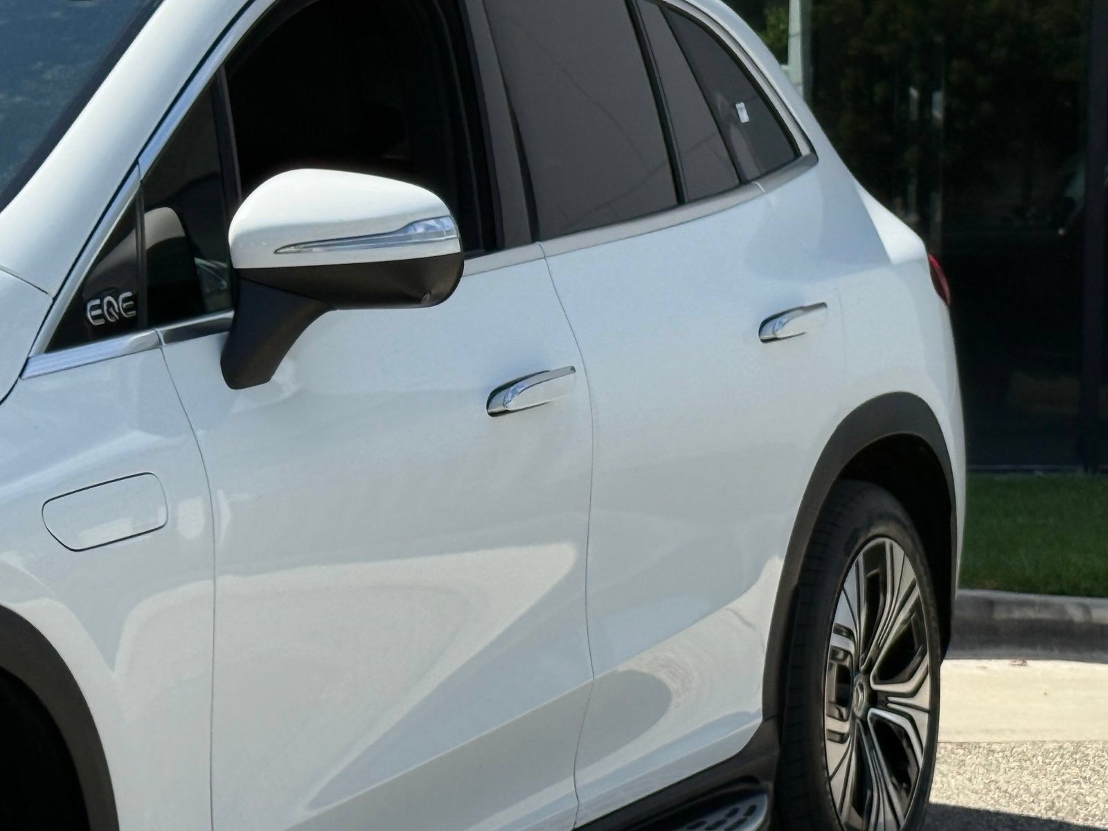 Used 2023 Mercedes-Benz EQE 350+ SUV w/ Exclusive Trim Package image 4