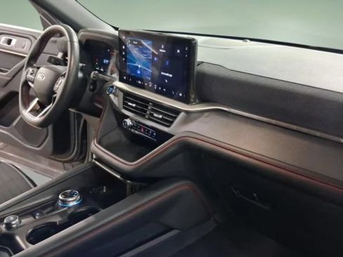 Used 2025 Ford Explorer ST-Line AWD/4WD image 19