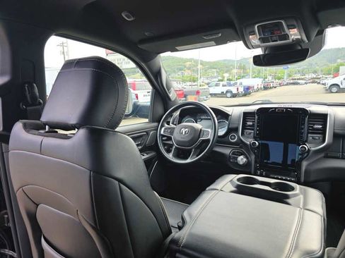 Used 2023 RAM 1500 Laramie AWD/4WD image 11