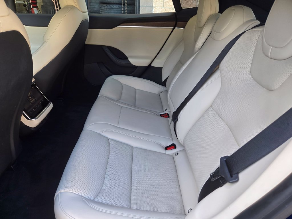 Used 2022 Tesla Model S AWD/4WD image 13
