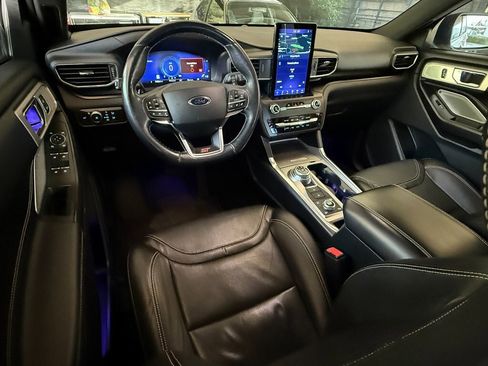 Used 2020 Ford Explorer ST w/ ST Street Pack image 8