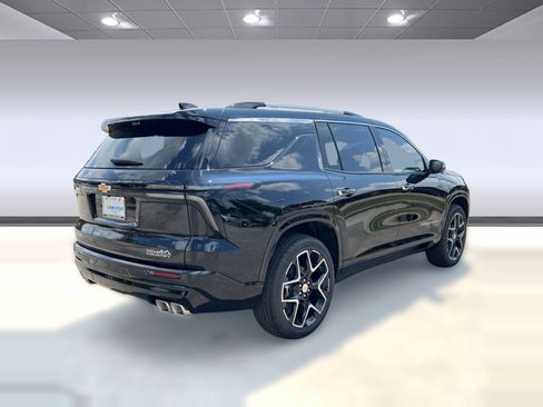 New 2026 Chevrolet Traverse High Country FWD image 8