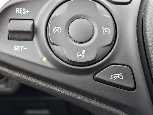 Used 2020 Buick Envision Essence FWD image 24