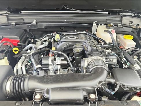 Used 2023 Jeep Wrangler Sport AWD/4WD image 19