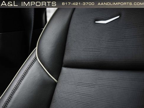 Used 2024 Cadillac Escalade ESV Premium Luxury AWD/4WD image 25