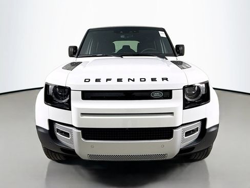 Used 2025 Land Rover Defender 110 S AWD/4WD image 2