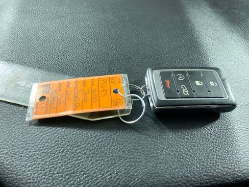 Used 2023 Jeep Grand Cherokee L Laredo image 29