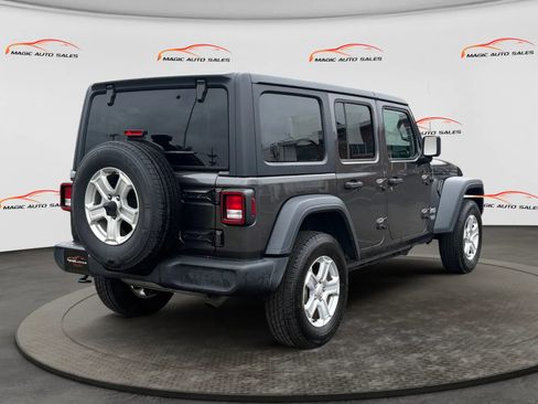 Used 2019 Jeep Wrangler Unlimited Sport S AWD/4WD image 10