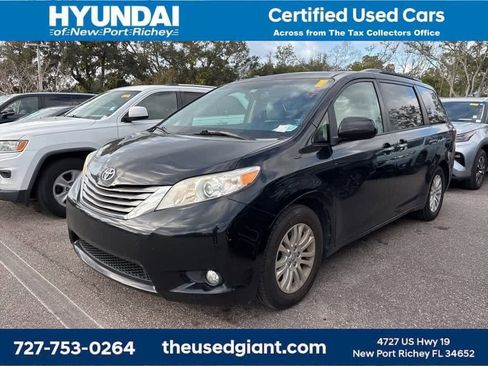 Used 2015 Toyota Sienna XLE Premium image 1