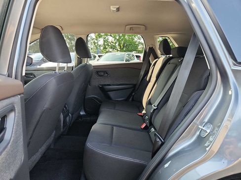 Used 2023 Nissan Rogue S AWD/4WD image 10
