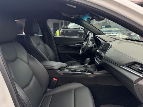 Used 2024 Cadillac CT4 Luxury RWD image 12