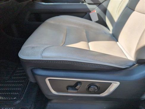 Used 2022 RAM 1500 Limited AWD/4WD image 11