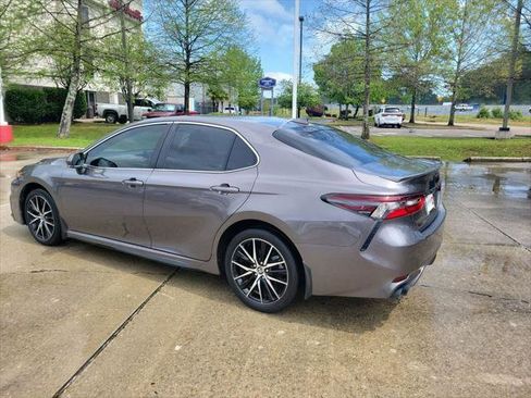 Certified 2024 Toyota Camry SE FWD image 3