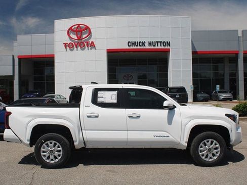 New 2025 Toyota Tacoma SR5 image 21