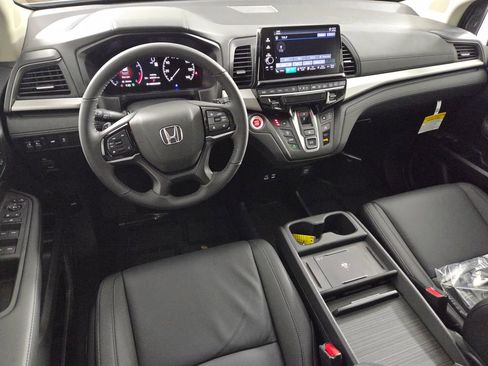 New 2026 Honda Odyssey Touring image 18