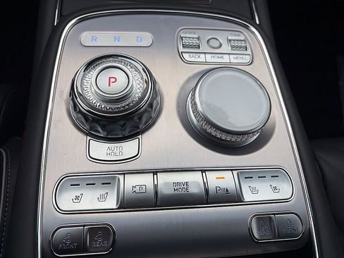 Used 2025 Genesis G90 3.5T image 10