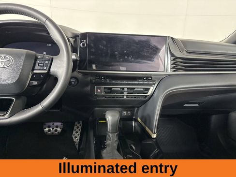 Used 2025 Toyota Camry XSE image 24
