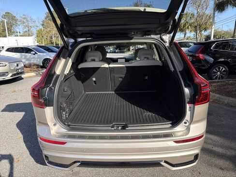 Used 2026 Volvo XC60 B5 Ultra w/ Protection Package Premier image 34