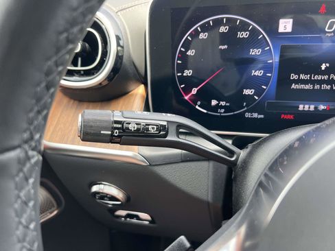 Used 2023 Mercedes-Benz GLC 300 4MATIC w/ Pinnacle Trim Package image 25