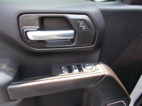 Used 2021 Chevrolet Silverado 1500 Custom Trail Boss w/ LPO, Dark Essentials Package AWD/4WD image 30