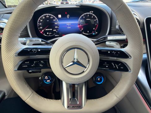 Used 2022 Mercedes-Benz SL 55 AMG 4MATIC image 17