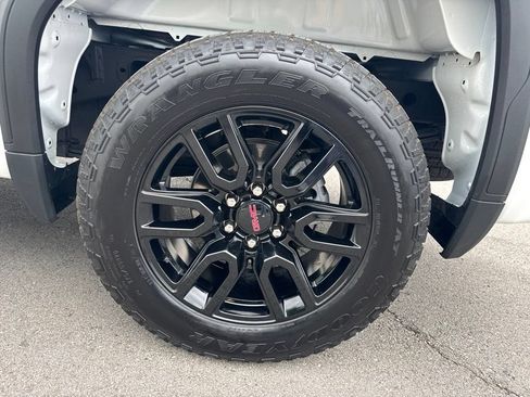 Used 2026 GMC Sierra 1500 Elevation w/ Elevation Select Package AWD/4WD image 23
