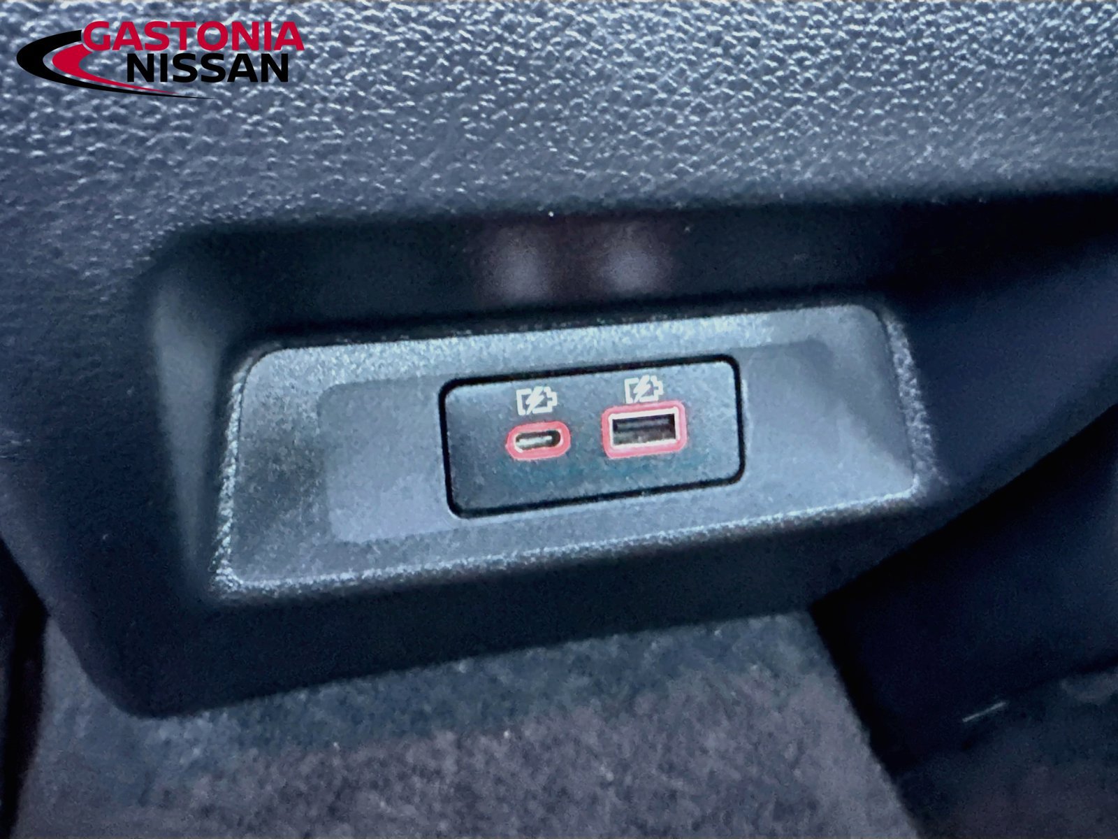 Used 2025 Nissan Altima 2.5 SV FWD image 32