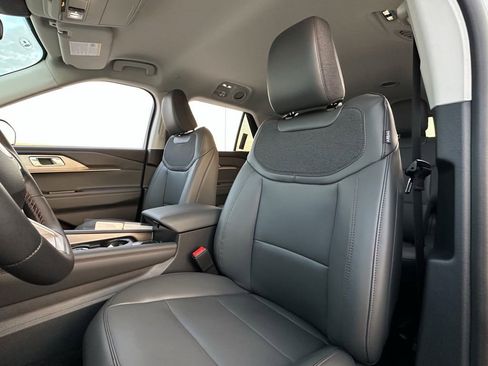 New 2026 Ford Explorer Active w/ Active Comfort Package image 58