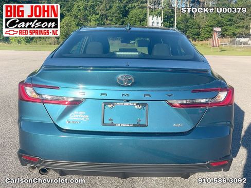Used 2025 Toyota Camry SE FWD image 12