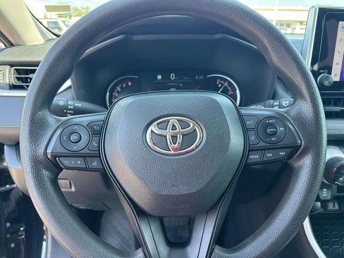 Used 2024 Toyota RAV4 XLE FWD image 27