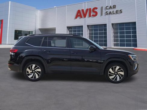 Used 2025 Volkswagen Atlas SE FWD image 5