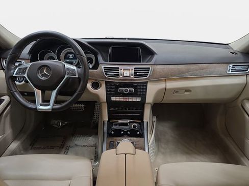 Used 2014 Mercedes-Benz E 350 4MATIC Sedan image 10