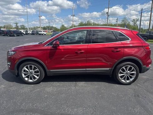Used 2019 Lincoln MKC Select w/ Select Plus Package AWD/4WD image 6