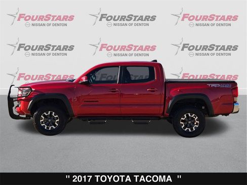 Used 2017 Toyota Tacoma TRD Off-Road image 8