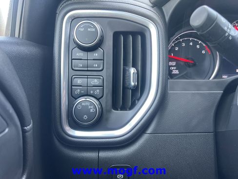 Used 2020 Chevrolet Silverado 1500 LT Trail Boss AWD/4WD image 17