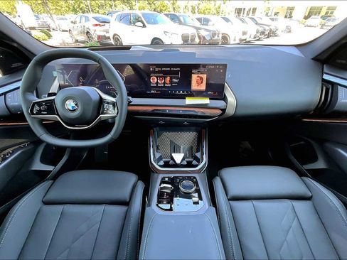 New 2025 BMW X3 xDrive30i w/ Premium Package image 5