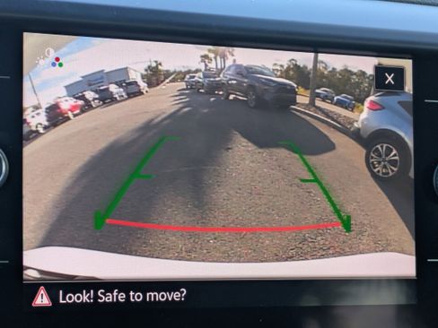 Used 2024 Volkswagen Taos SE w/ MDO Package image 20