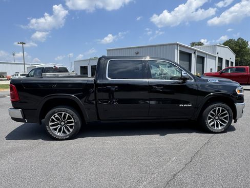 Used 2025 RAM 1500 Limited AWD/4WD image 4