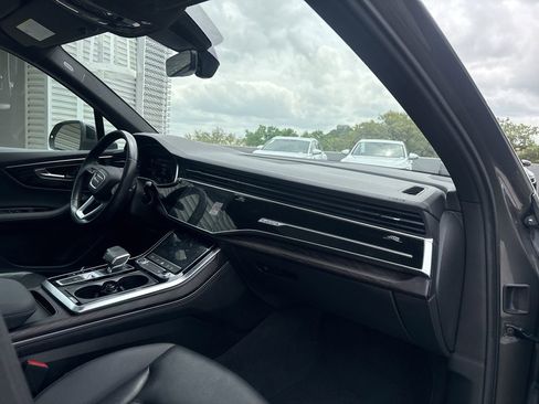 Used 2023 Audi Q7 2.0T Premium Plus w/ Premium Plus Package AWD/4WD image 15