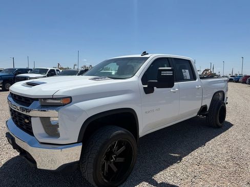 Used 2022 Chevrolet Silverado 2500 LT w/ Fleet Comfort Package AWD/4WD image 4