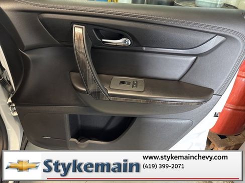 Used 2017 GMC Acadia Limited SLT image 29