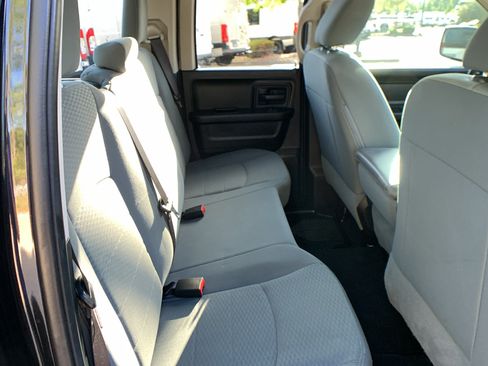 Used 2017 RAM 1500 Express AWD/4WD image 26