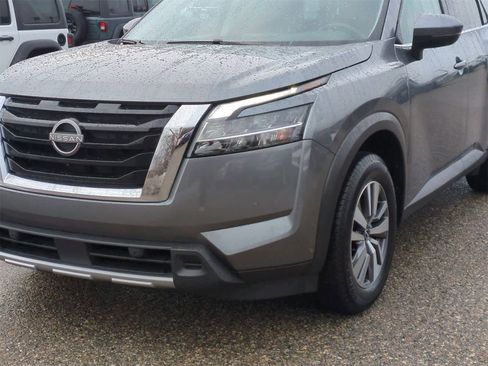 Used 2023 Nissan Pathfinder SL image 11
