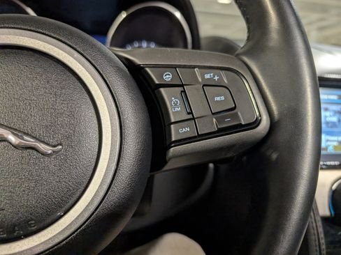 Used 2016 Jaguar F-TYPE Convertible image 33