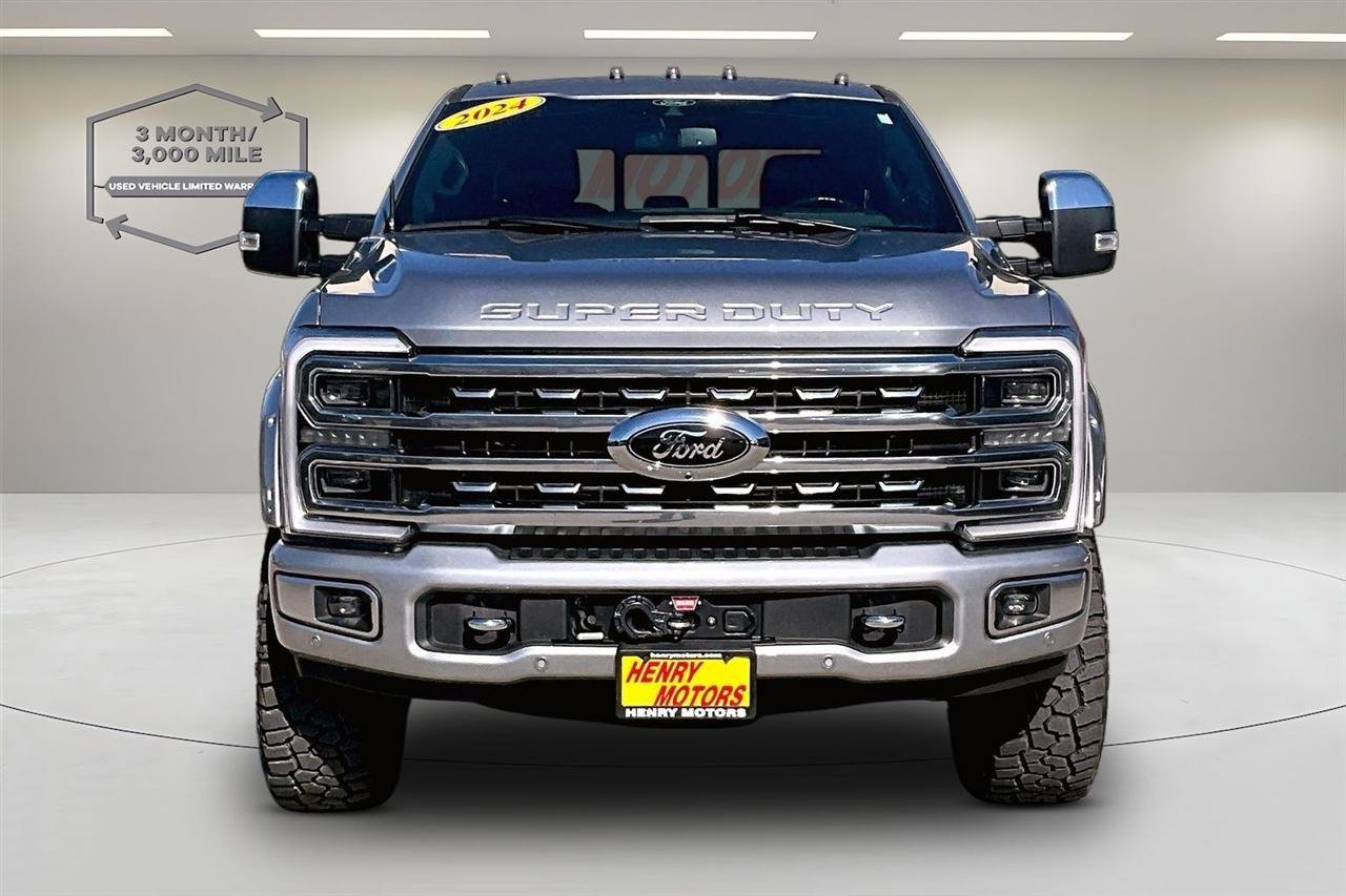Used 2024 Ford F350 Platinum w/ Tremor Off-Road Package AWD/4WD image 2