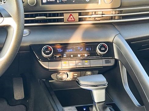 Certified 2023 Hyundai Elantra SEL image 20